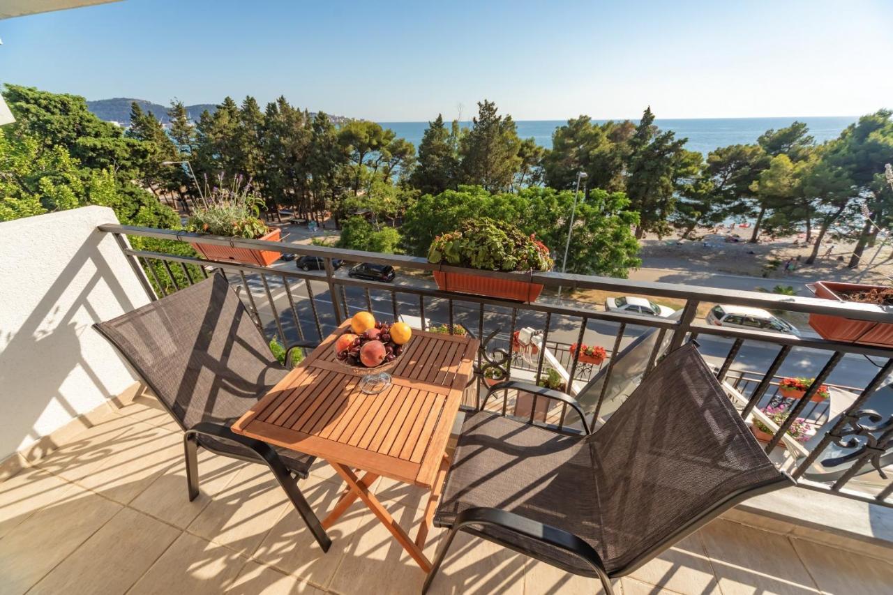 Mika'S Seaview Apartments Bar Luaran gambar